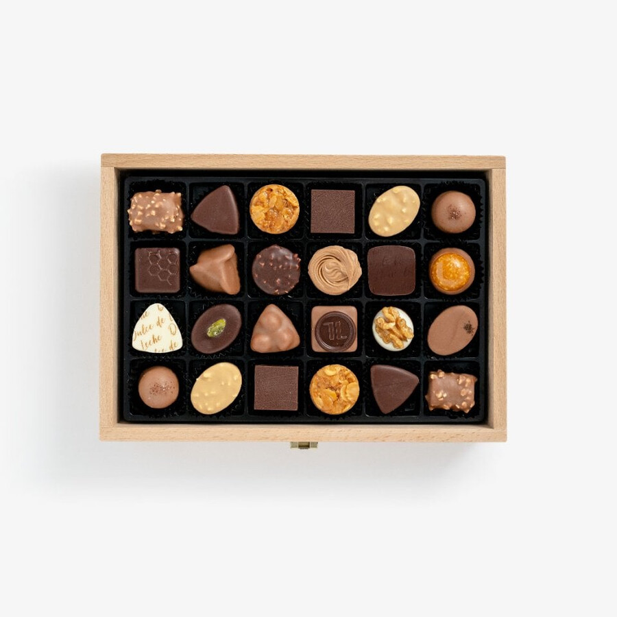 pralinenauswahl 48 stück pro holzbox eine luxuriöse auswahl an milchpralinen